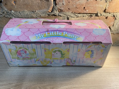 Vintage little pony stable - little,