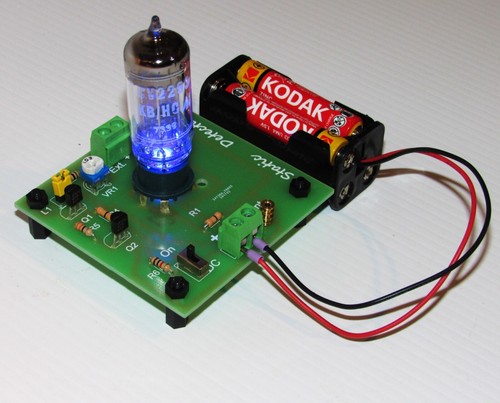 Static detector with - 2,