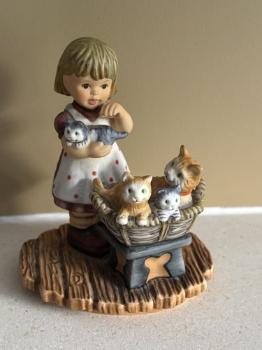 Vintage hummel figurine new - hummel,