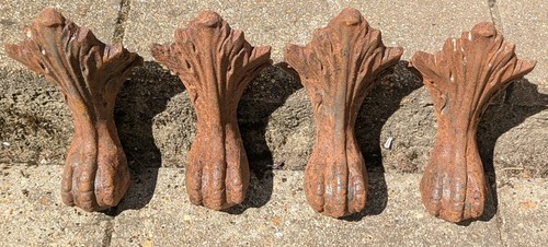Set vintage cast iron claw - set,