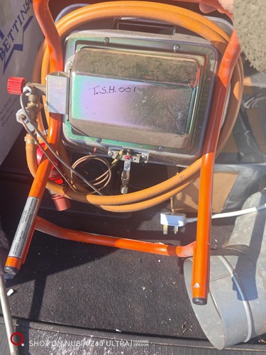 Portable self standing - self, lpg