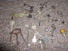 Vintage & Modern Mixed Keys