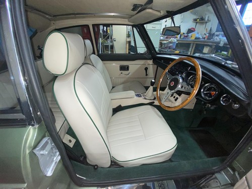 Mgb roadster quality - , cream