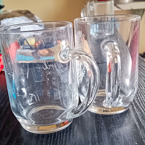 Set clear glass mugs - of,