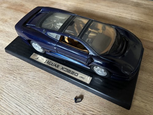 Jaguar xj220 model car - xj220,
