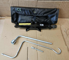 TOYOTA COROLLA E12 T SPORT JACK TOOL KIT