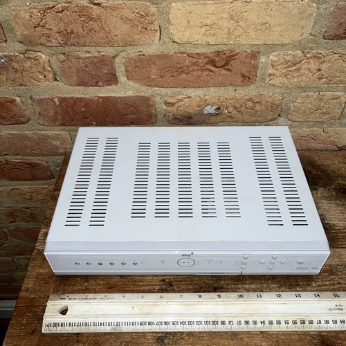 Amstrad sky box 80gb - amstrad,