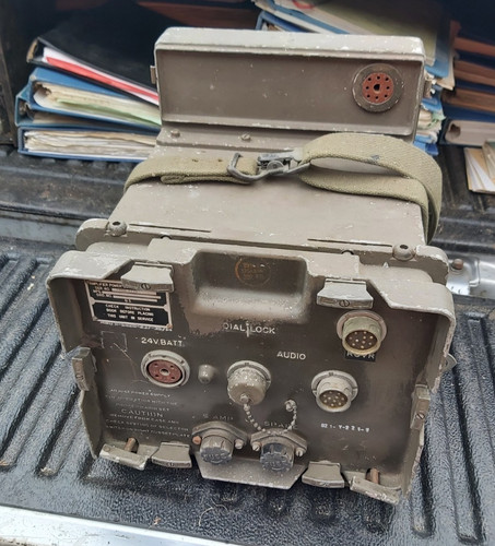 Army military radio - us,