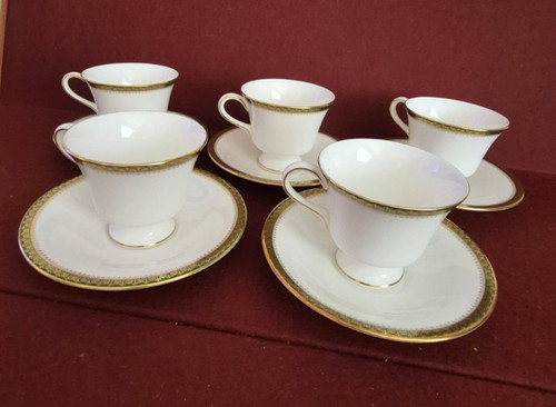 Wedgwood chester cup and - chester,