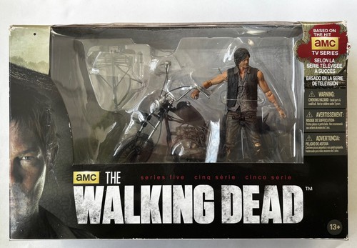 The walking dead - walking, daryl