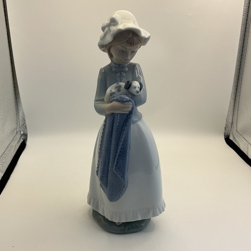 Nao lladro figurine 241 - nao,