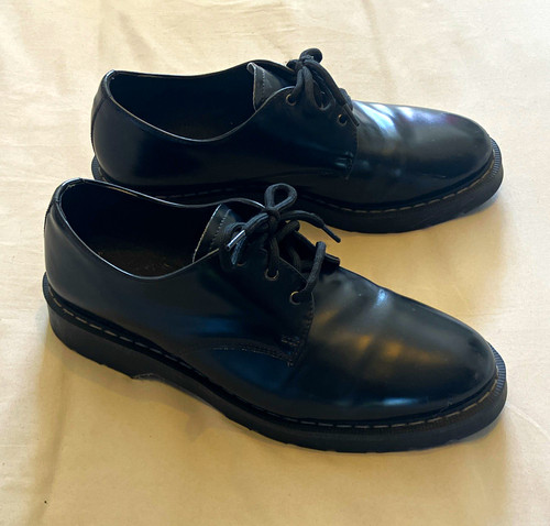 Solovair black vegan leather - vegan,