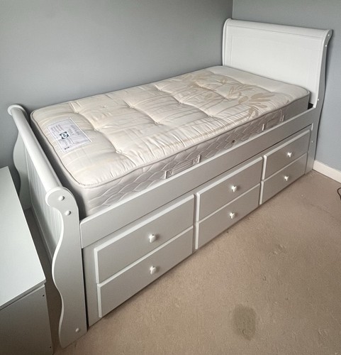 White captain cabin - white, captain’s