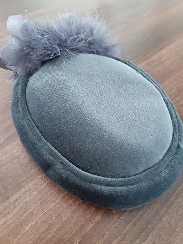 Vintage 1980 pillar - vintage, hat