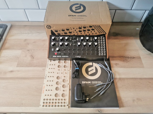 Moog dfam analog drum - analog,