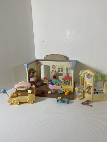 Sylvanian families toy shop - families,
