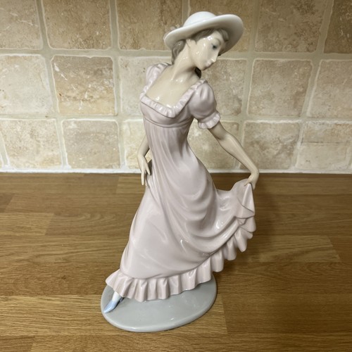 Vintage porcelain daisa - vintage,