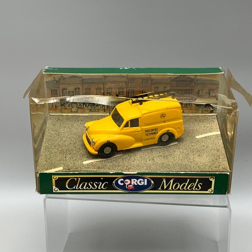 Corgi classics morris 1000 van - classics,