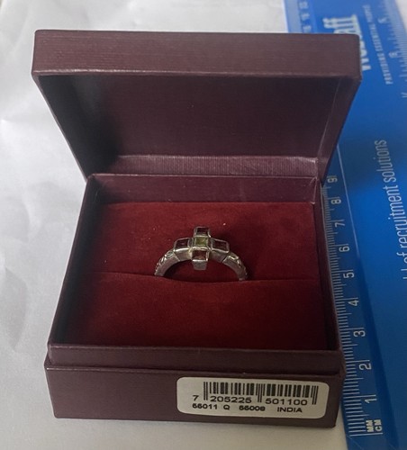 Lovely sterling garnet - lovely,