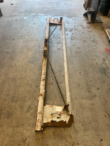 More props brick brace - more,