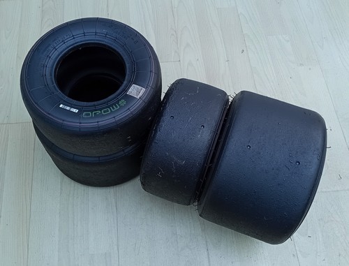 Mojo d2xx slick tyres - tyres,, race