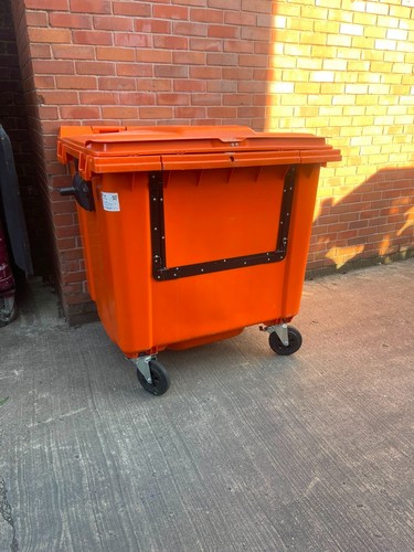 1100 litre drop - , lockable