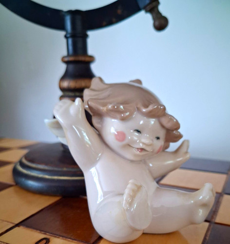 Nao lladro cheeky - by, cherub