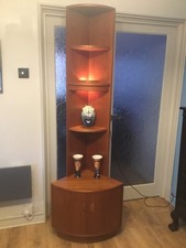 MID-CENTURY G-PLAN TEAK CORNER UNIT ,CUPBOARD BASE & ADJUSTABLE SHELVES.