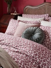 Laura Ashley Hargate leaves