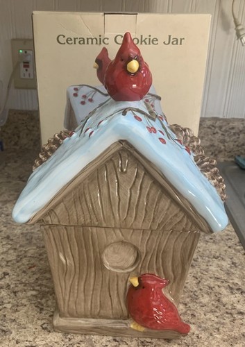 Vtg cardinal cookie jar - cookie, hand