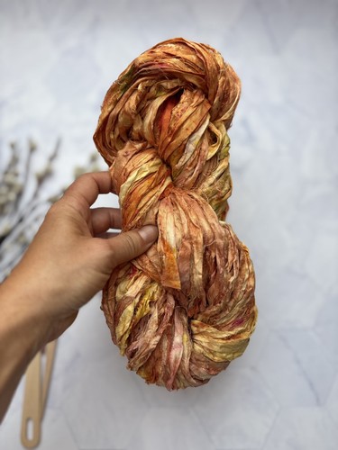 100g hand dyed - hand, sari