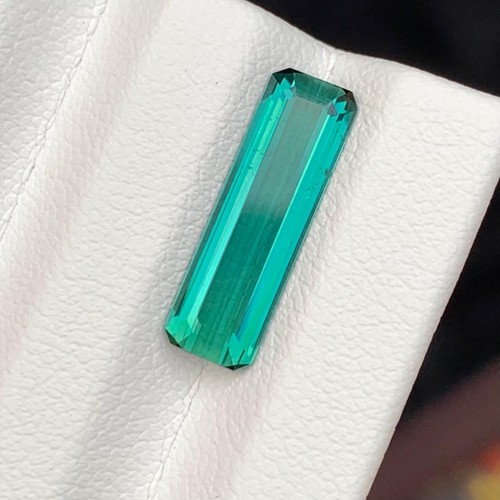 Carat blue color - 2.50,