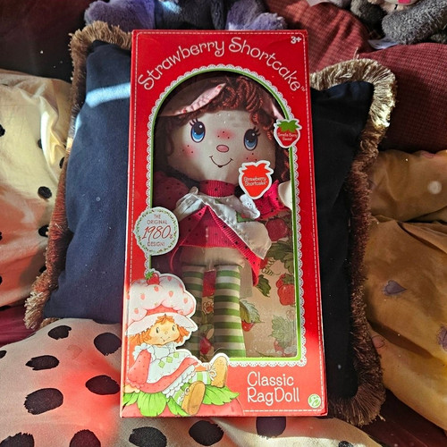 2016 plush strawberry - 2016,