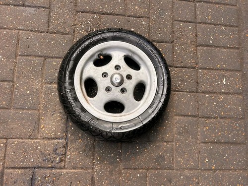 2001 vespa et4 - front, wheel