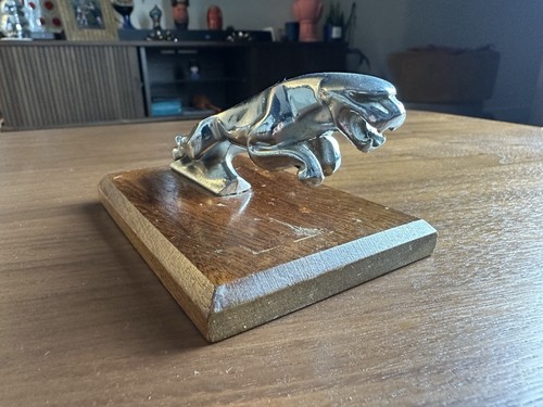 Jaguar car mascot - jaguar, early