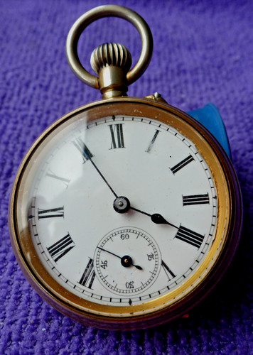 Small brass pocket watch - small,