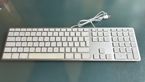 Genuine apple wired keyboard - apple,