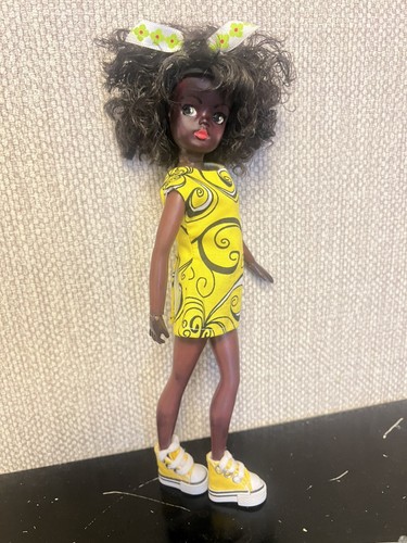Sindy doll vintage - doll, pedigree