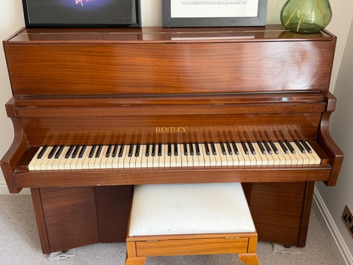 Bentley piano upright with