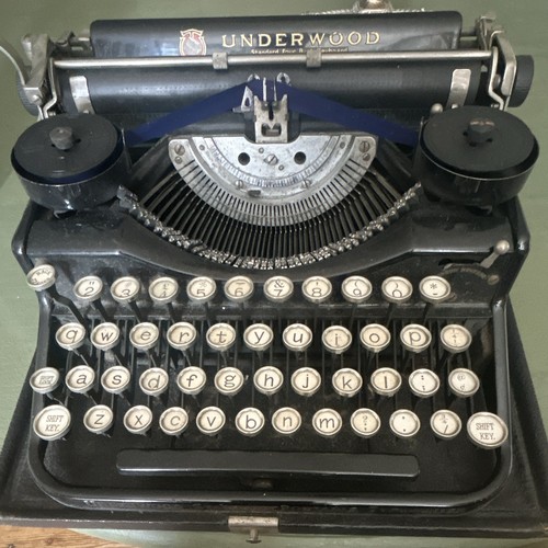 Underwood vintage manual - vintage,