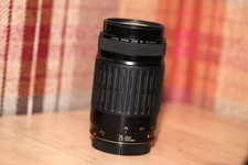 Canon EF 75-300mm F/4.0-5.6