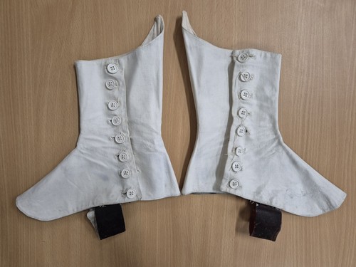 White spats - spats, (lot