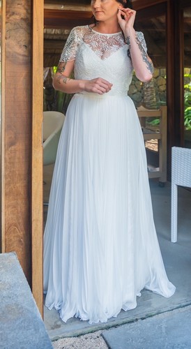 Suzanne neville wedding dress - neville,