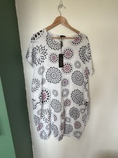 Luca Vanucci size large white