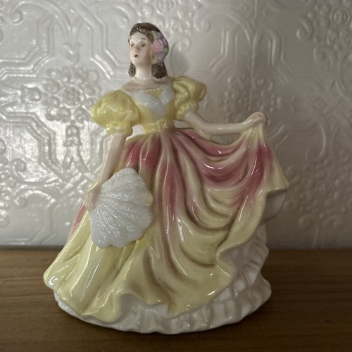 Lady figurine leonardo - lady, figurine,