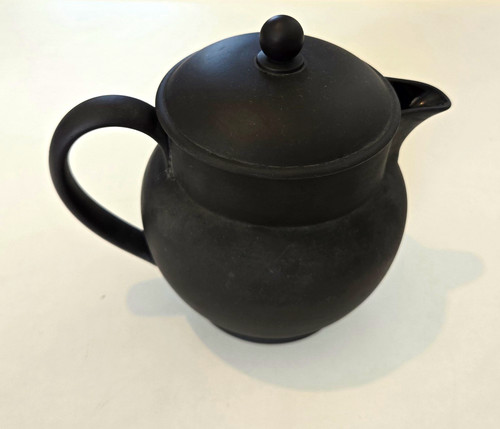 Vintage wedgwood black basalt - vintage,