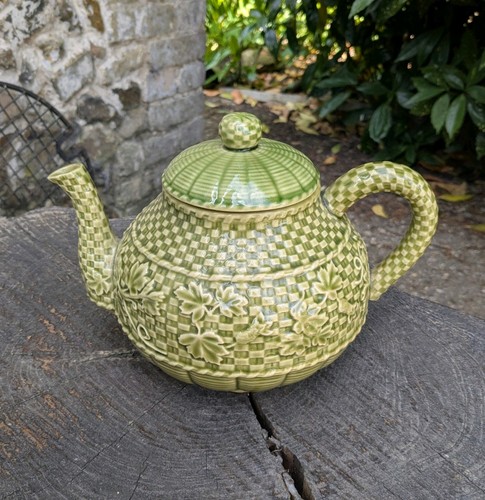Vintage green majolica - green,
