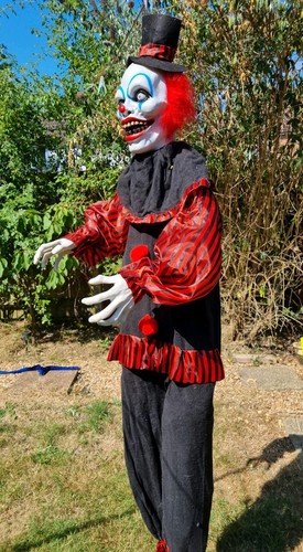 Life size clown - size,