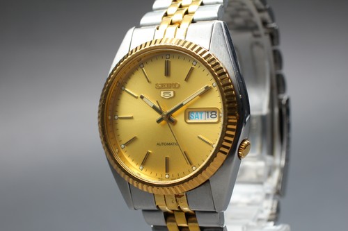 Vintage seiko 7s26 0500 - 5, day