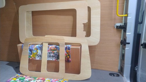 Window frame surround - t5-6,